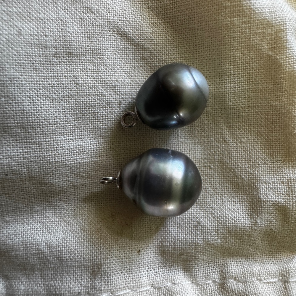 Tahitian Black Pearl Teardrop Earrings